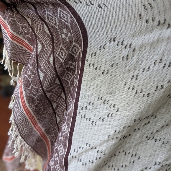 NWT D&R 100% Cotton Boho Fringe Wrap Scarf White Aztec Geometric Oversized - Picture 4 of 12